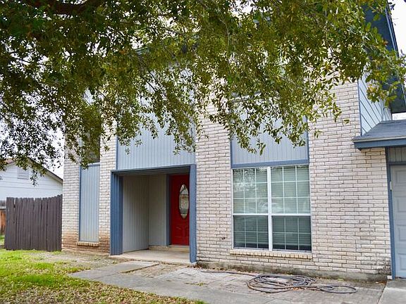 2nd image of 3018 Meadow Rain St