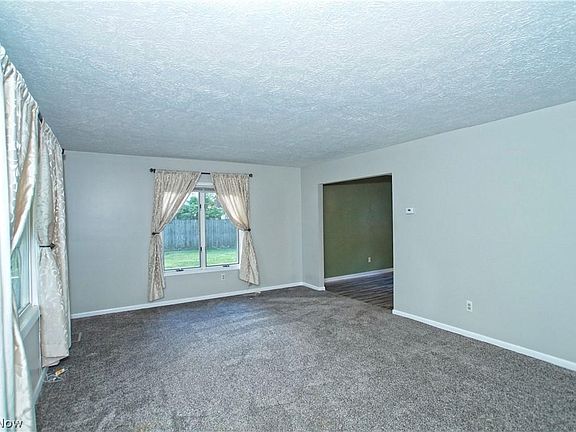 4th image of 416 Naples Dr