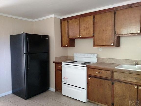 5th image of 923 W De Soto St