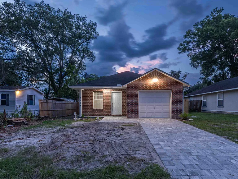 8205 Berry Ave — Photo 29