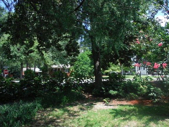 5th image of 1848 Robin Rd