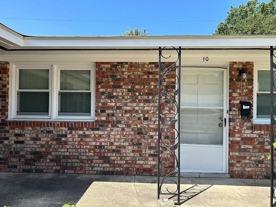 326 W Hampton Ave