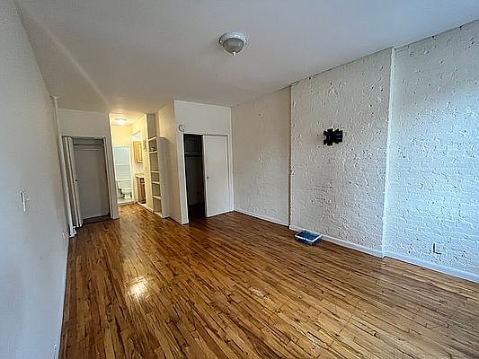 2nd image of 1105 1st Ave APT 11