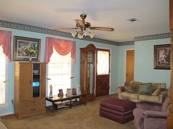 2nd image of 523 Marsha Ave
