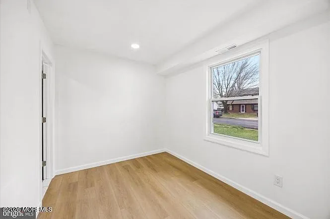 16 Buckingham Rd — Photo 8