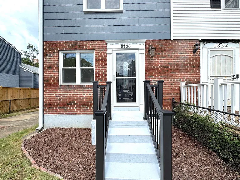 5700 Fenwick Dr — Photo 4