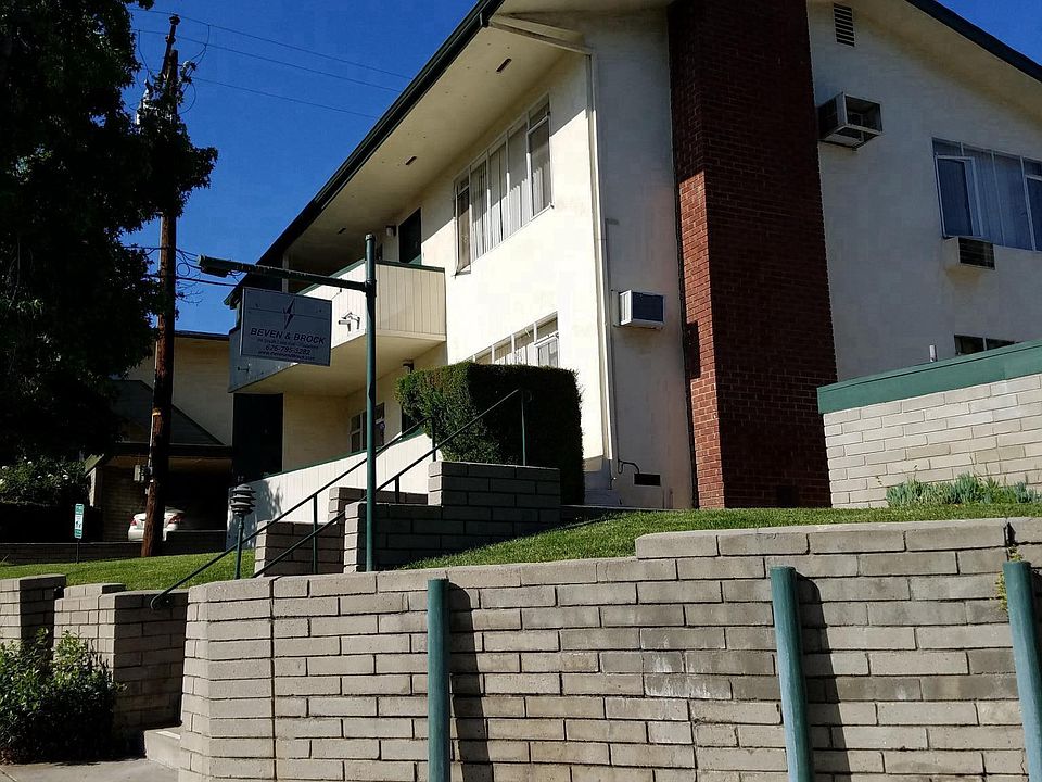 1st image of 322 Raymondale Dr APT B