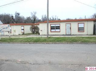 124 E Chickasaw St, Tahlequah, OK 74464