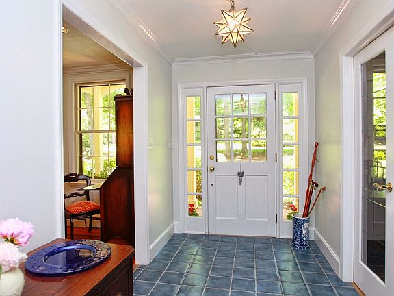 3rd image of 1834 N Lakeshore Dr