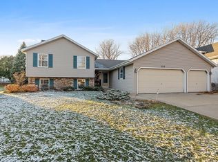 3519 N Wellington Dr, Appleton, WI 54911
