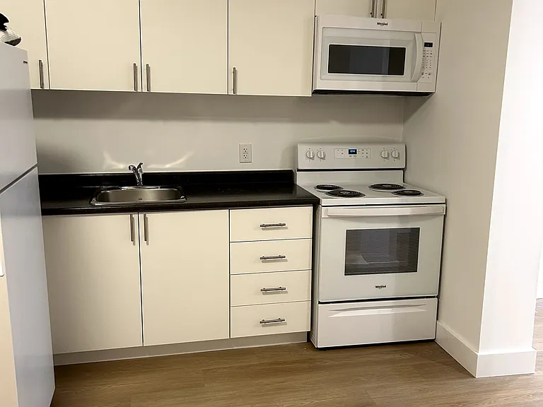 1293 Gerrard St E #1 — Photo 10