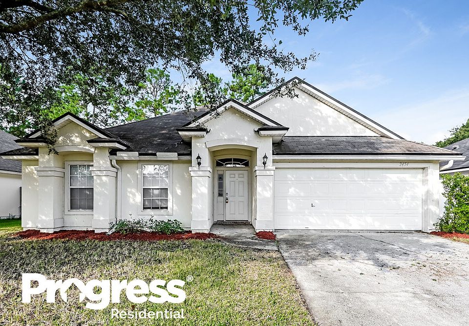1st image of 2454 Coachman Lakes Dr