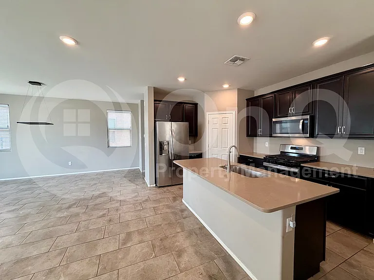 5940 N Umbra Ct — Photo 11