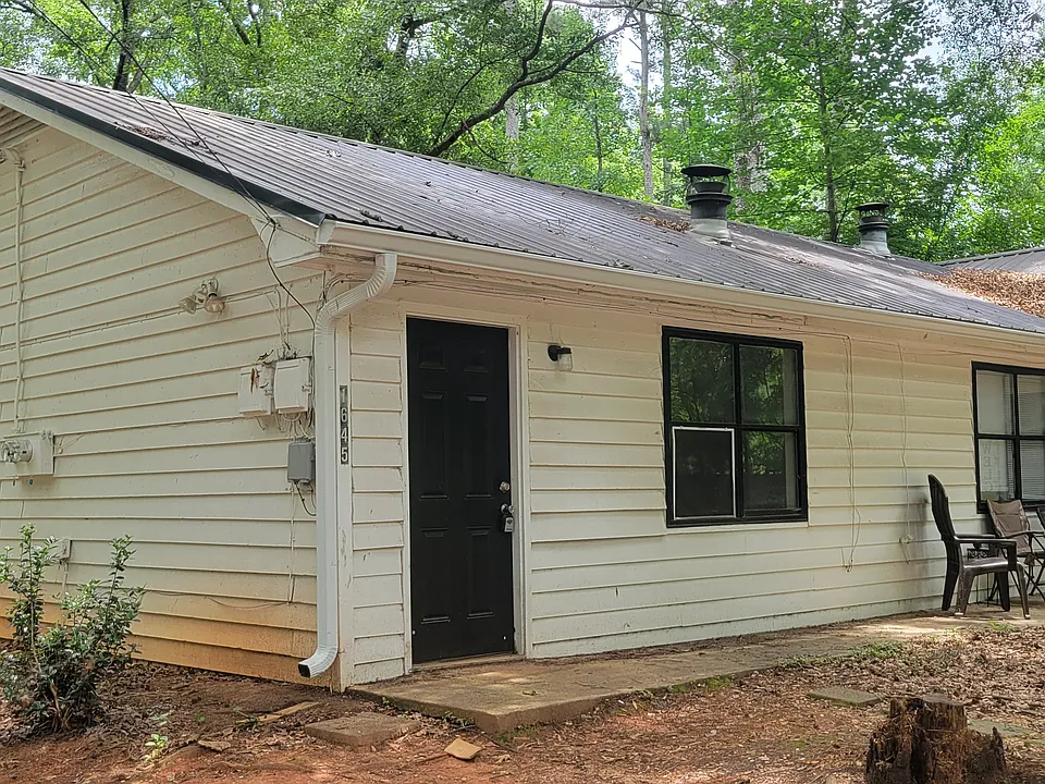 1645 Cedar Shoals Dr