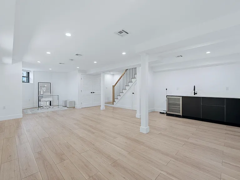 2602 Palisade Ave #1 — Photo 17