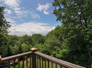 427 Deerhaven Ln, Hendersonville, NC 28791