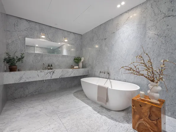 455 West 19th Street image 22 of 29