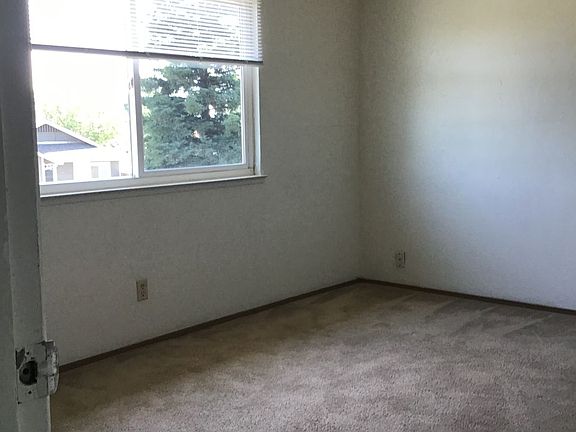 4th image of 1119 G St APT 9