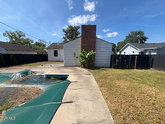 4th image of 1620 Hermitage Dr