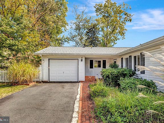 5th image of 4215 Maylock Ln