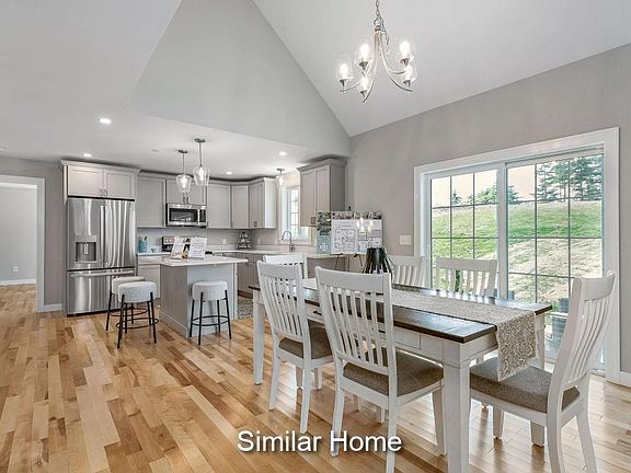4th image of 47 Summerwind Place #16
