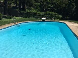 6331 Fairfield Dr, Flourtown, PA 19031