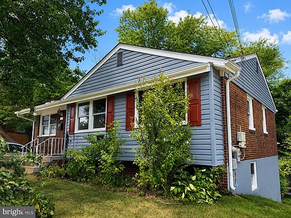 2nd image of 6806 Beacon Pl
