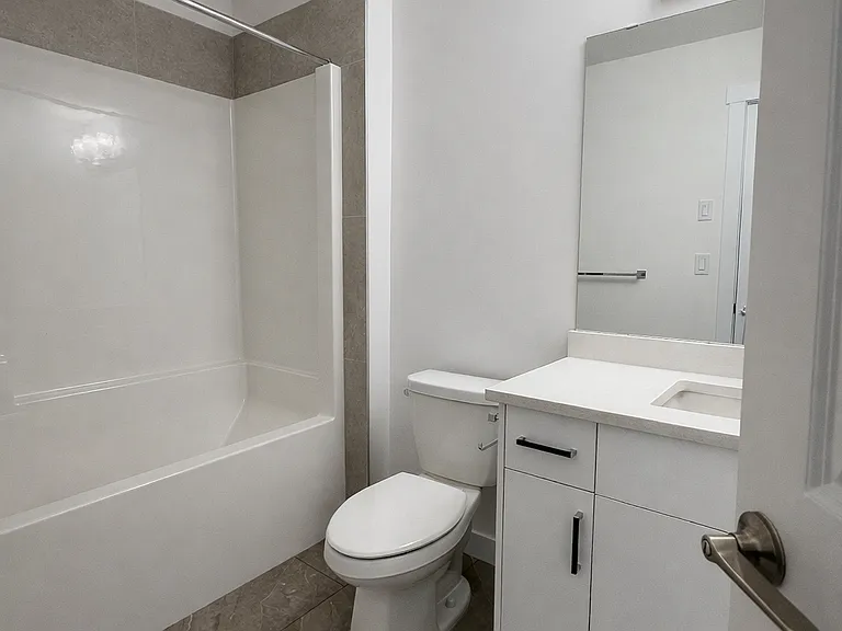 7110 Keswick Dr SW #3 — Photo 9