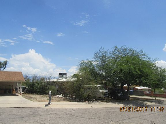 4th image of 1912 W Camelot Pl