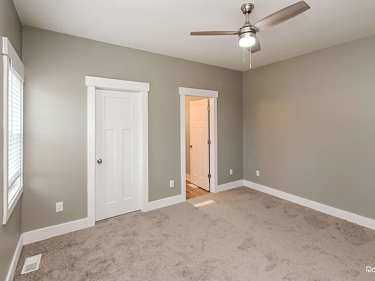 154 McKinnon Ave NE — Photo 13