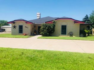 501 Floyd Ave, Dumas, TX 79029
