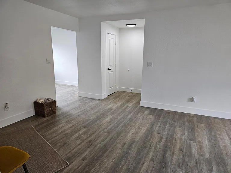 102 N Merrimac Dr #C — Photo 11