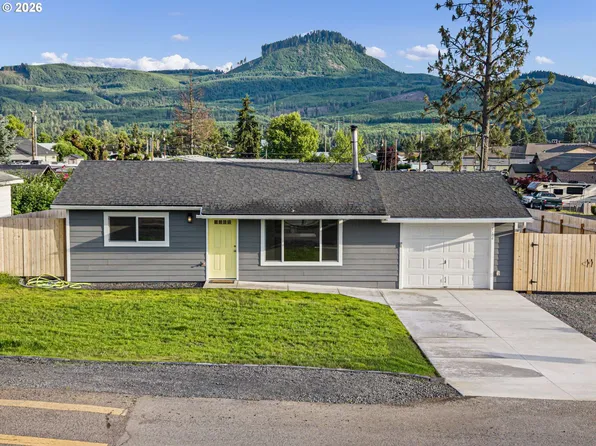 114 E 3rd St, Lowell, OR 97452