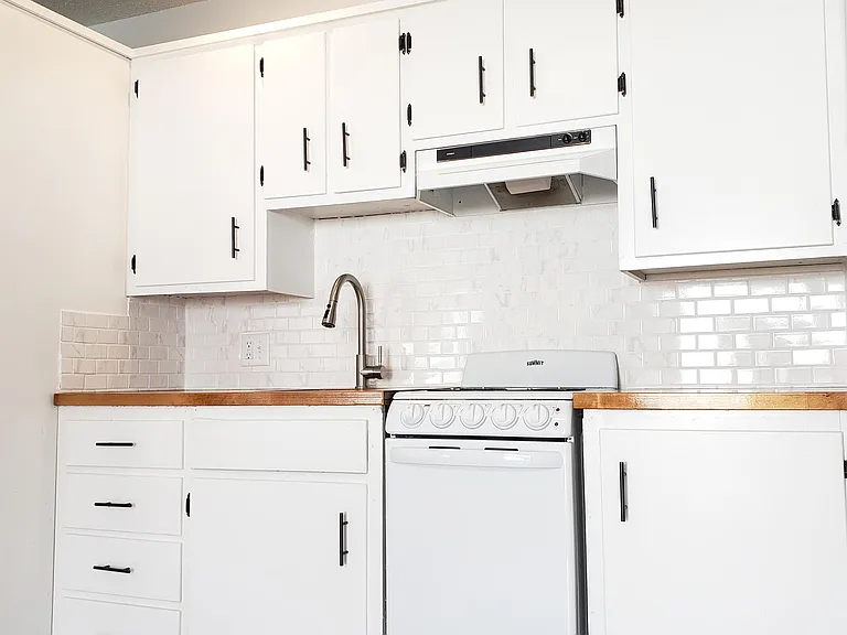 1010 Washington St #203 — Photo 1