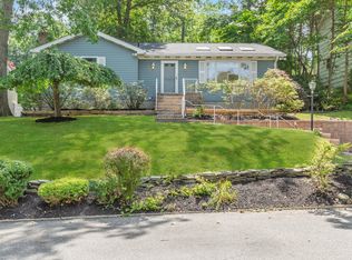 104 Pleasant St, Pavo, NY 11743