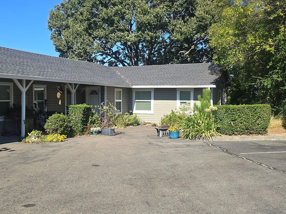 973 Gravenstein Hwy S