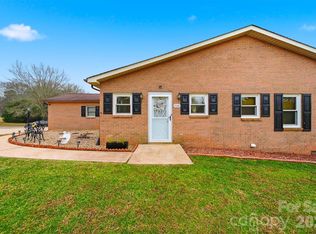 2336 21st Ave NE, Hickory, NC 28601