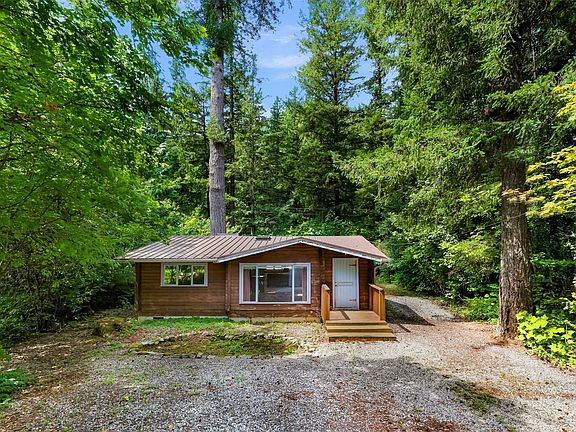 2nd image of 6105 Poppy court