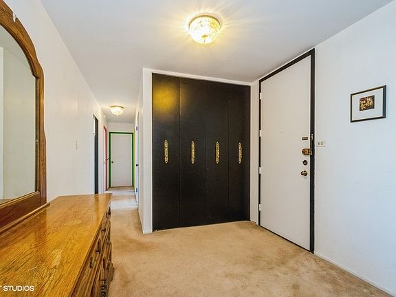 2nd image of 7033 N Kedzie Ave APT 1006