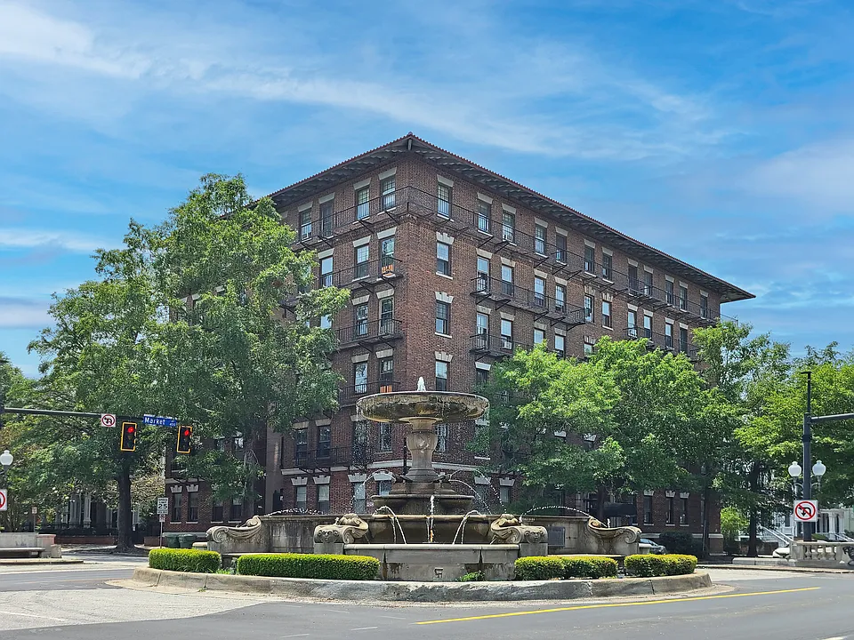 Carolina Apartments
