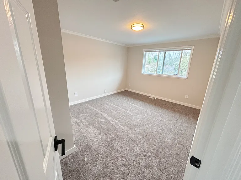 1622 Lake Youngs Way SE — Photo 9