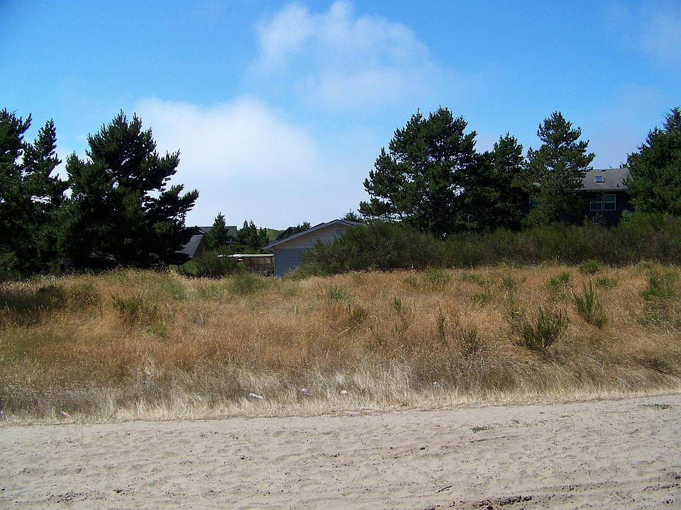 1st image of Cape Kiwanda Dr