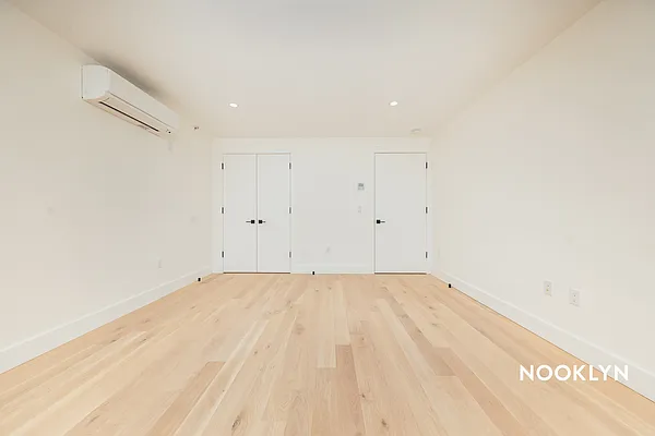 Rented by Nooklyn NYC LLC | media 39