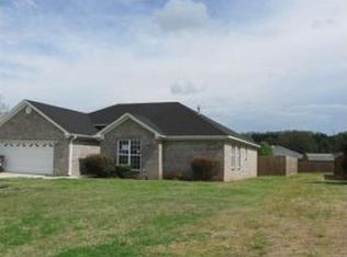 104 Lyle Dr, Decatur, AL 35603