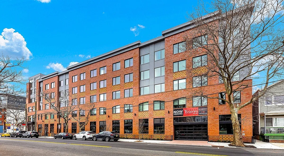 Reserved Garage Parking - Lofts Two22