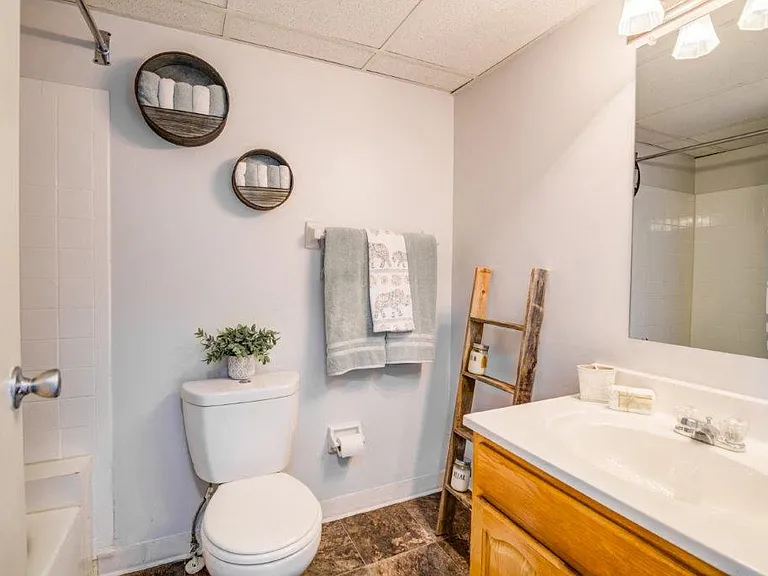 Eastampton Gardens Apartment Homes — Photo 13