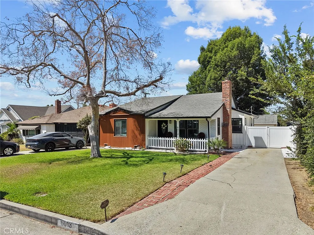 3 bed, 1297 sqft, $4,500 — Photo 2