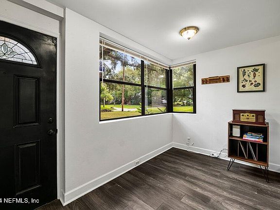 4th image of 4803 IRVINGTON Avenue