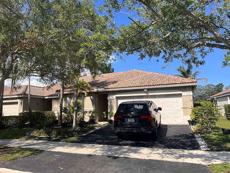 1590 Orion Ln — Photo 1