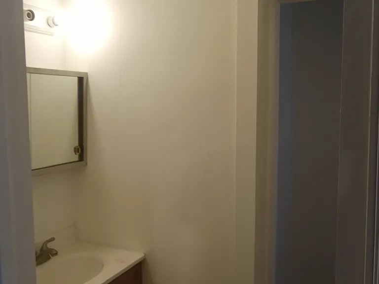4944 Magoun Ave #2 — Photo 8